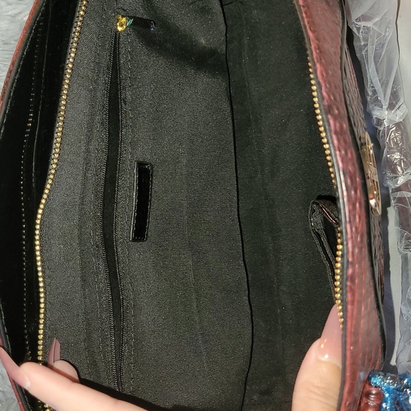 Stauer Avalon Crocodile-Embossed Handbag RETAIL 299. - Picture 3 of 9